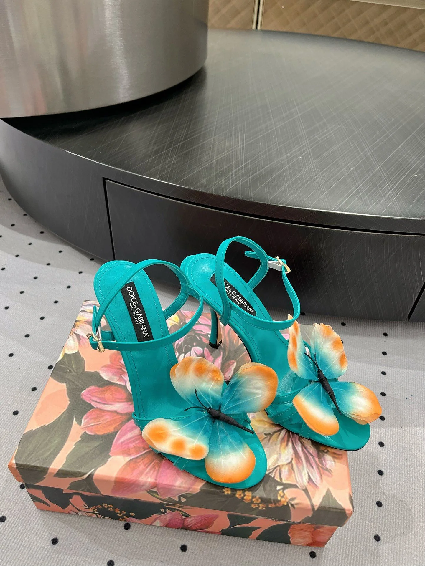 Dolce Gabbana Sandals Reliable 23027