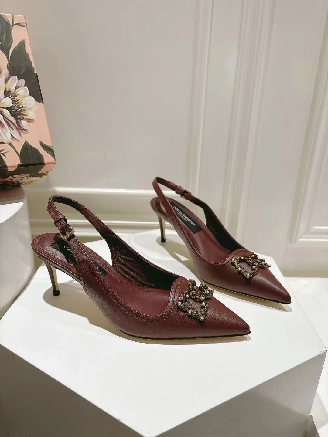 OnTrend Dolce Gabbana Sandals 22978