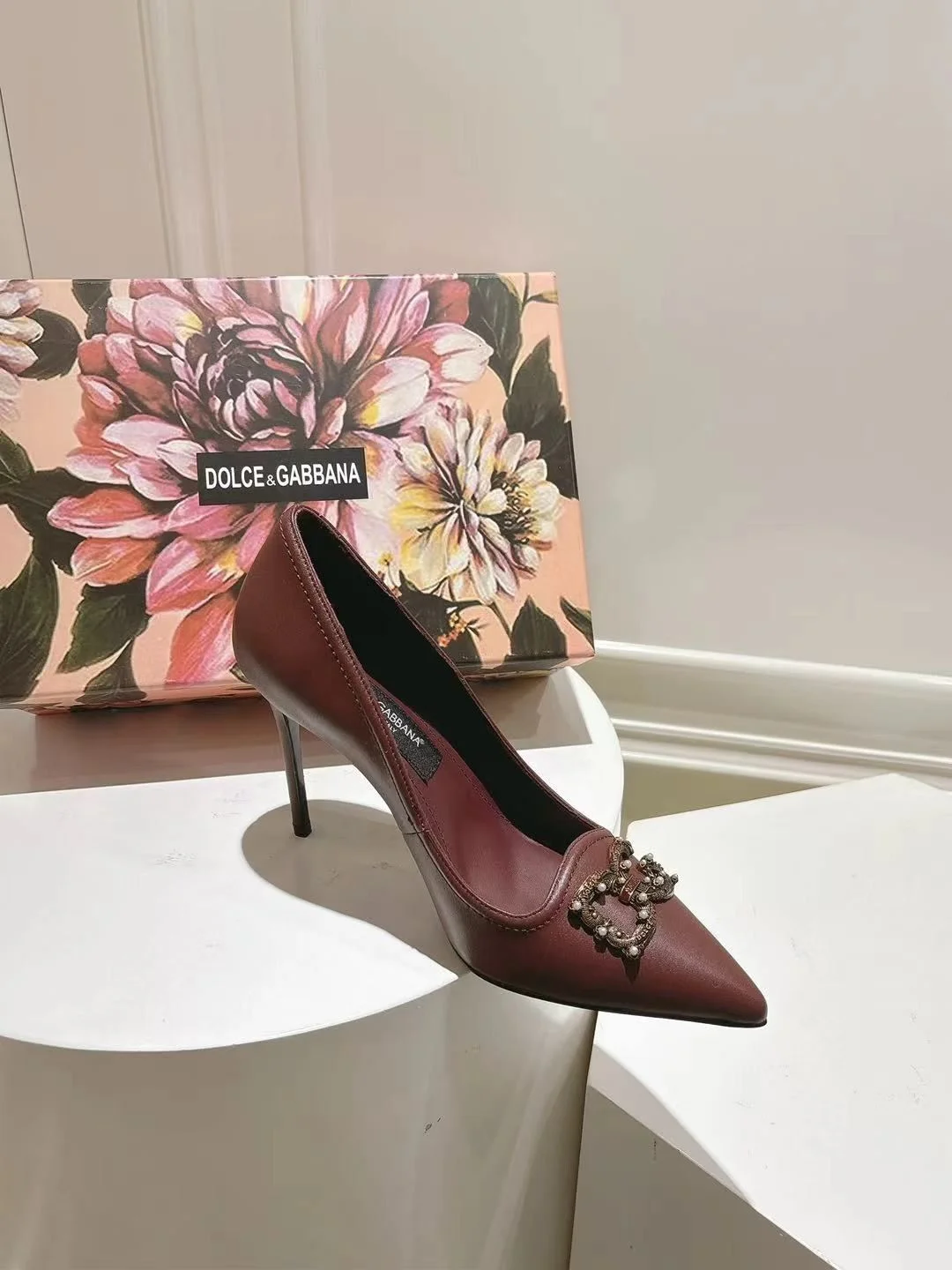 OnTrend Dolce Gabbana Sandals 22978