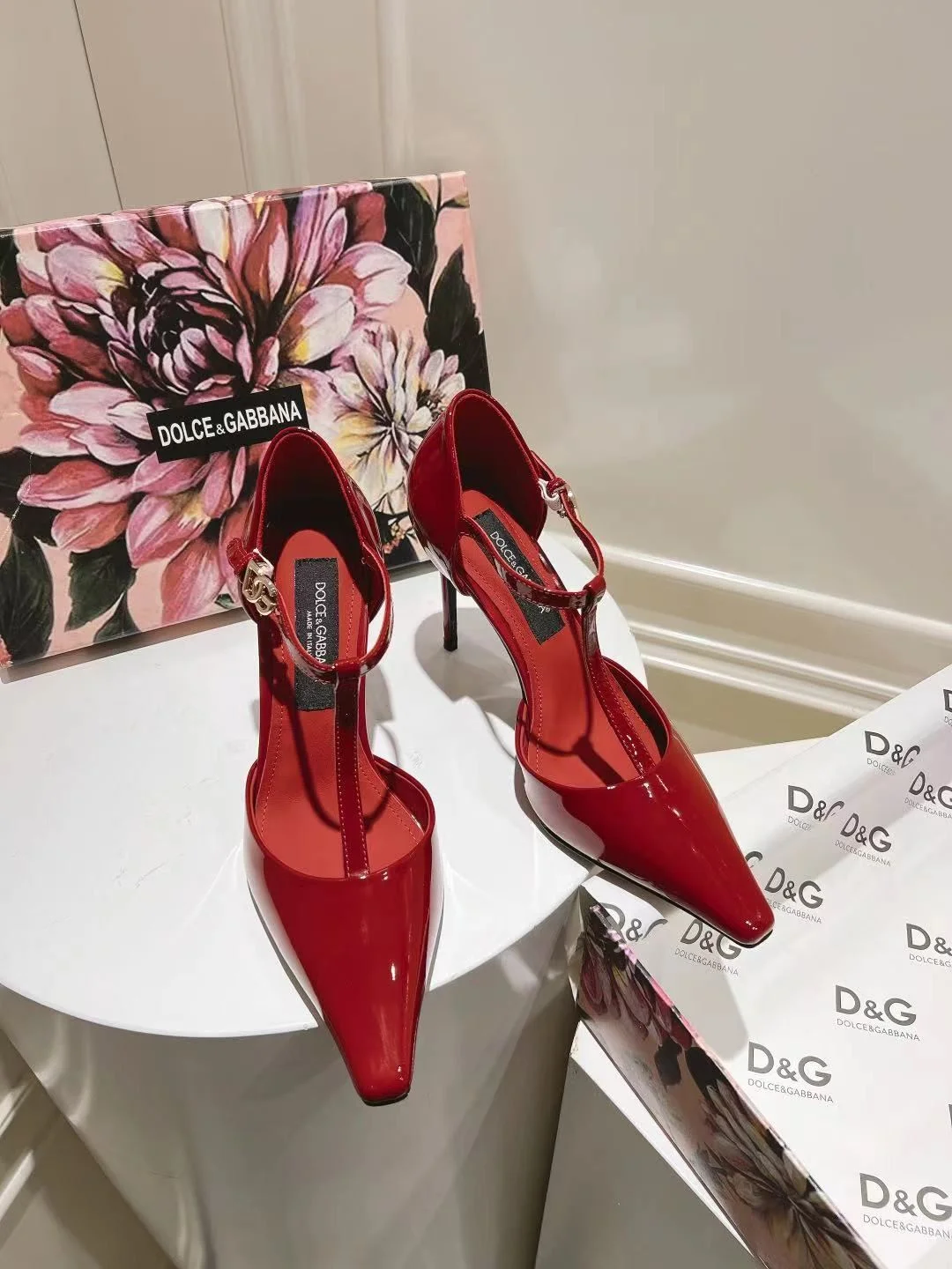 Bold Dolce Gabbana Sandals 22979