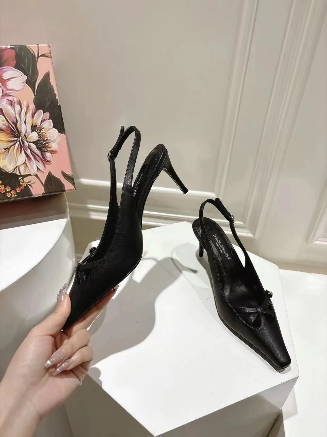 Classic Dolce Gabbana Sandals 22977
