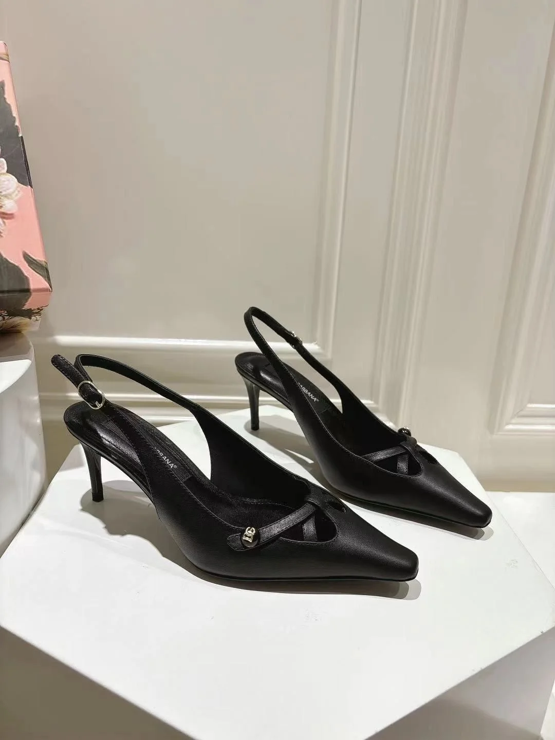 Classic Dolce Gabbana Sandals 22977