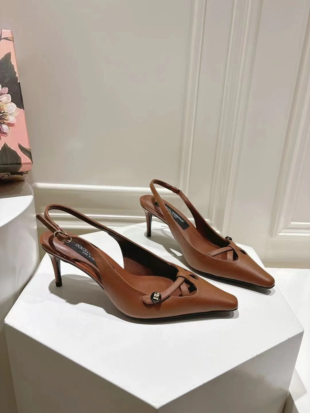 Dolce Gabbana Sandals Flexible 22959