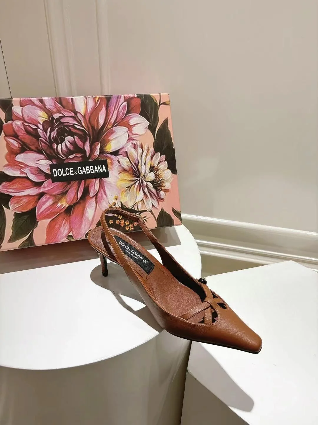 Dolce Gabbana Sandals Flexible 22959