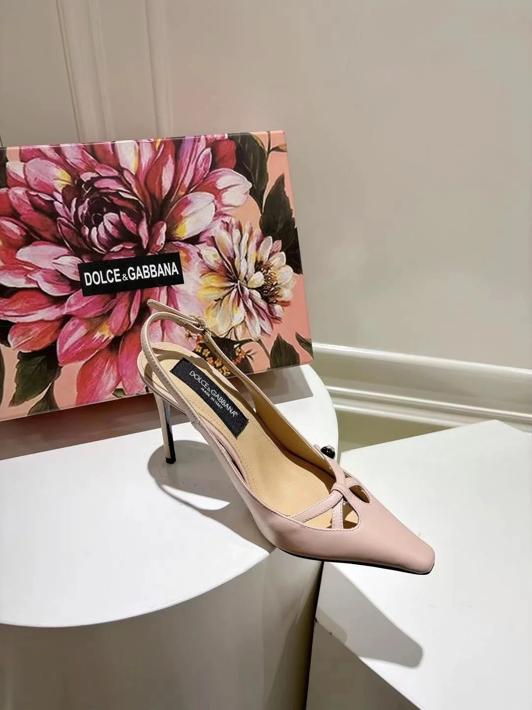 SportInspired Dolce Gabbana Sandals 22961