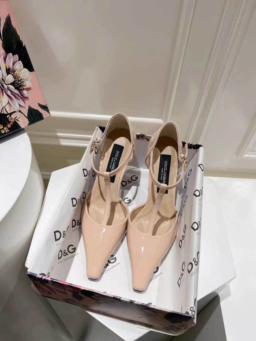 Cozy Dolce Gabbana Sandals 22970