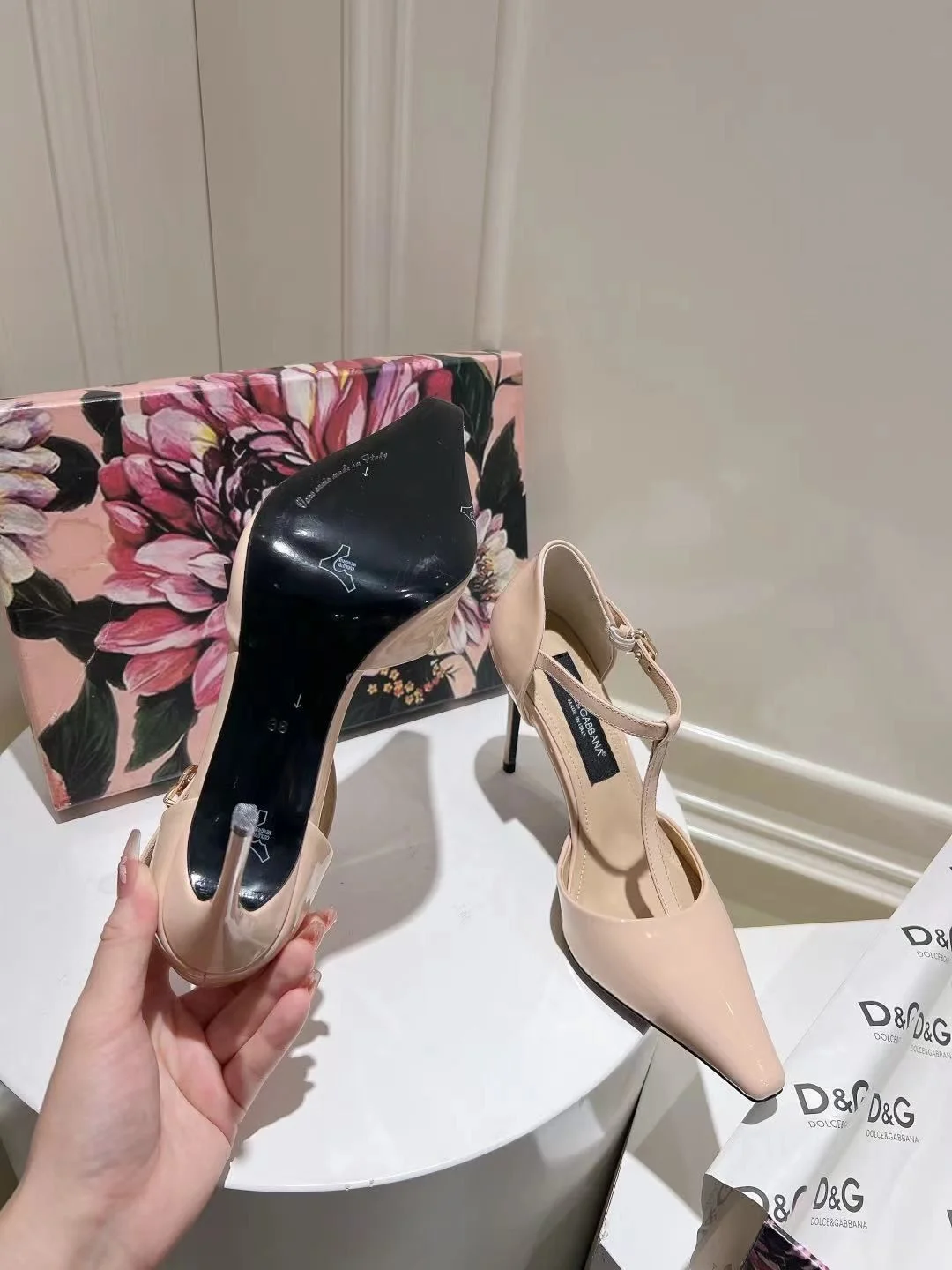 Cozy Dolce Gabbana Sandals 22970