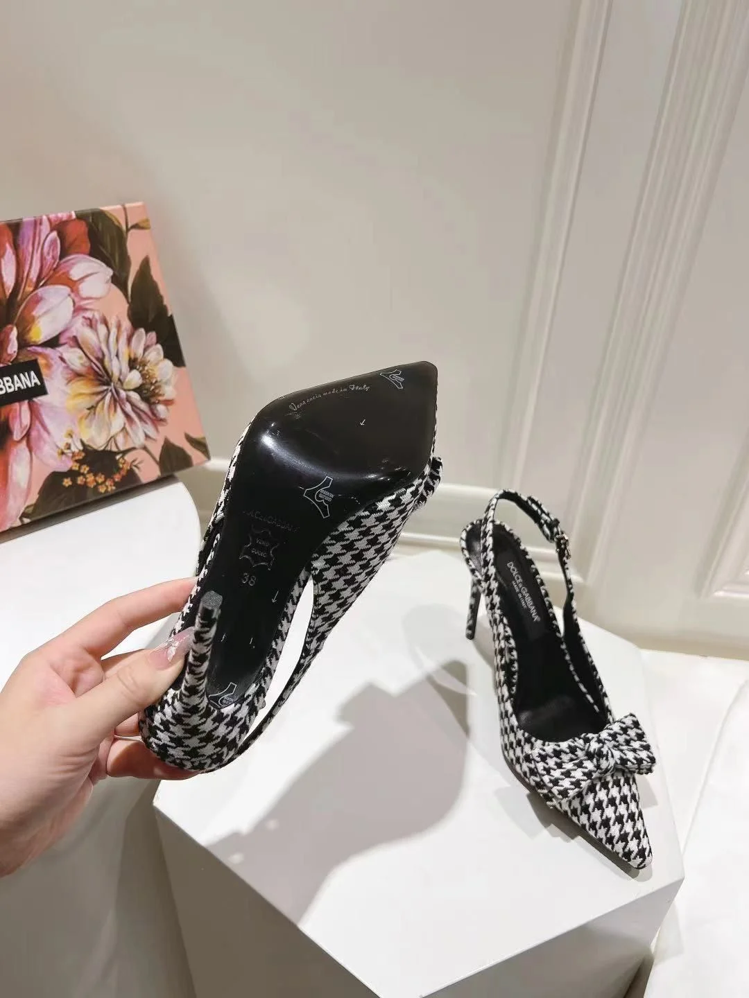 TechFriendly Dolce Gabbana Sandals 22975