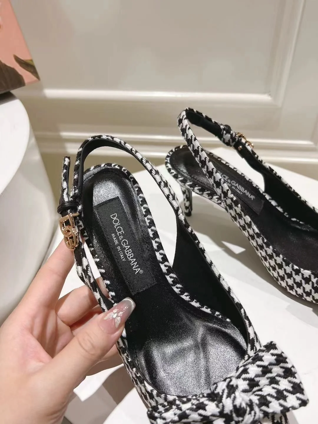 QuickDry Dolce Gabbana Sandals 22971