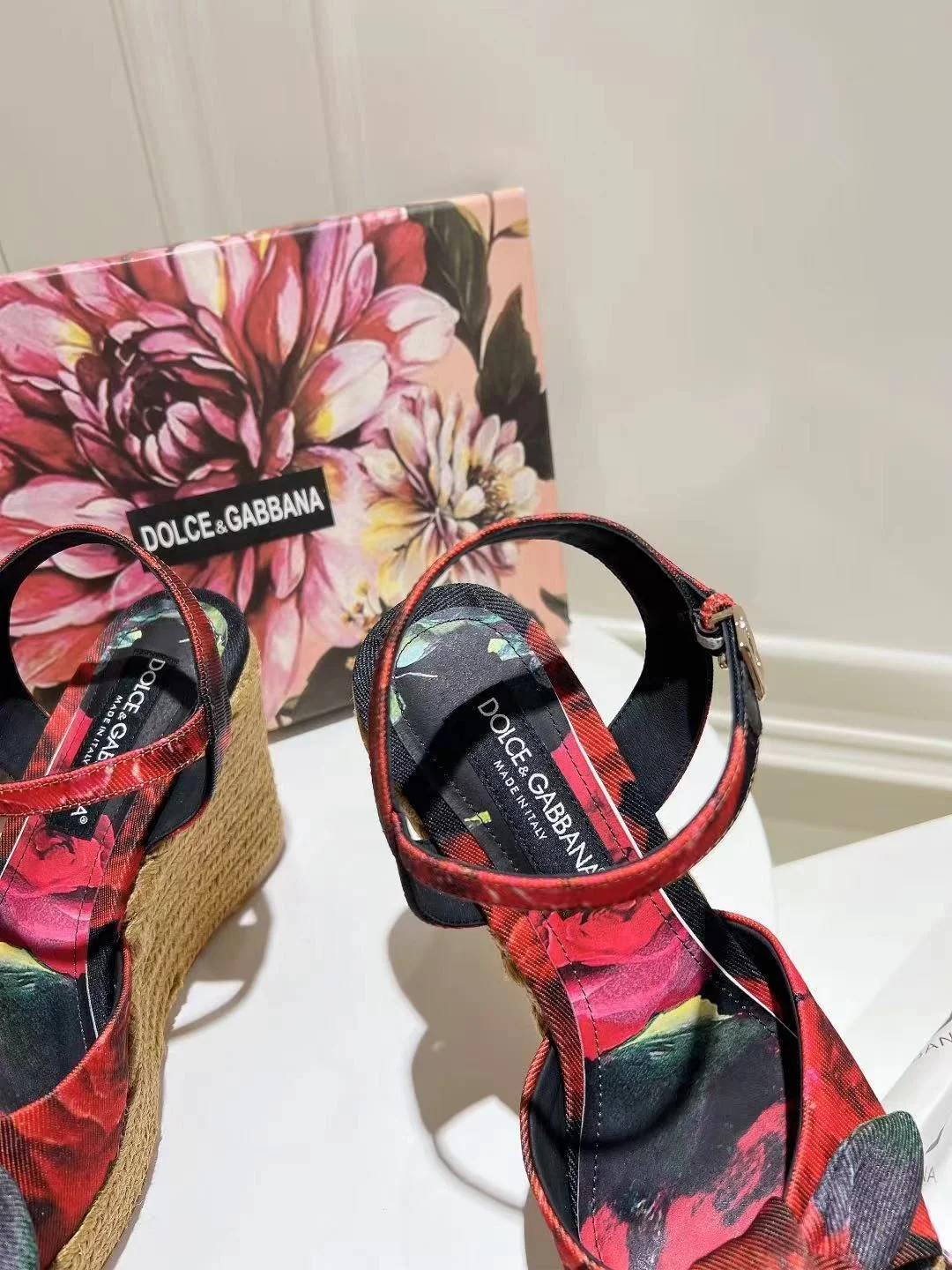 Dolce Gabbana Sandals Original 22960