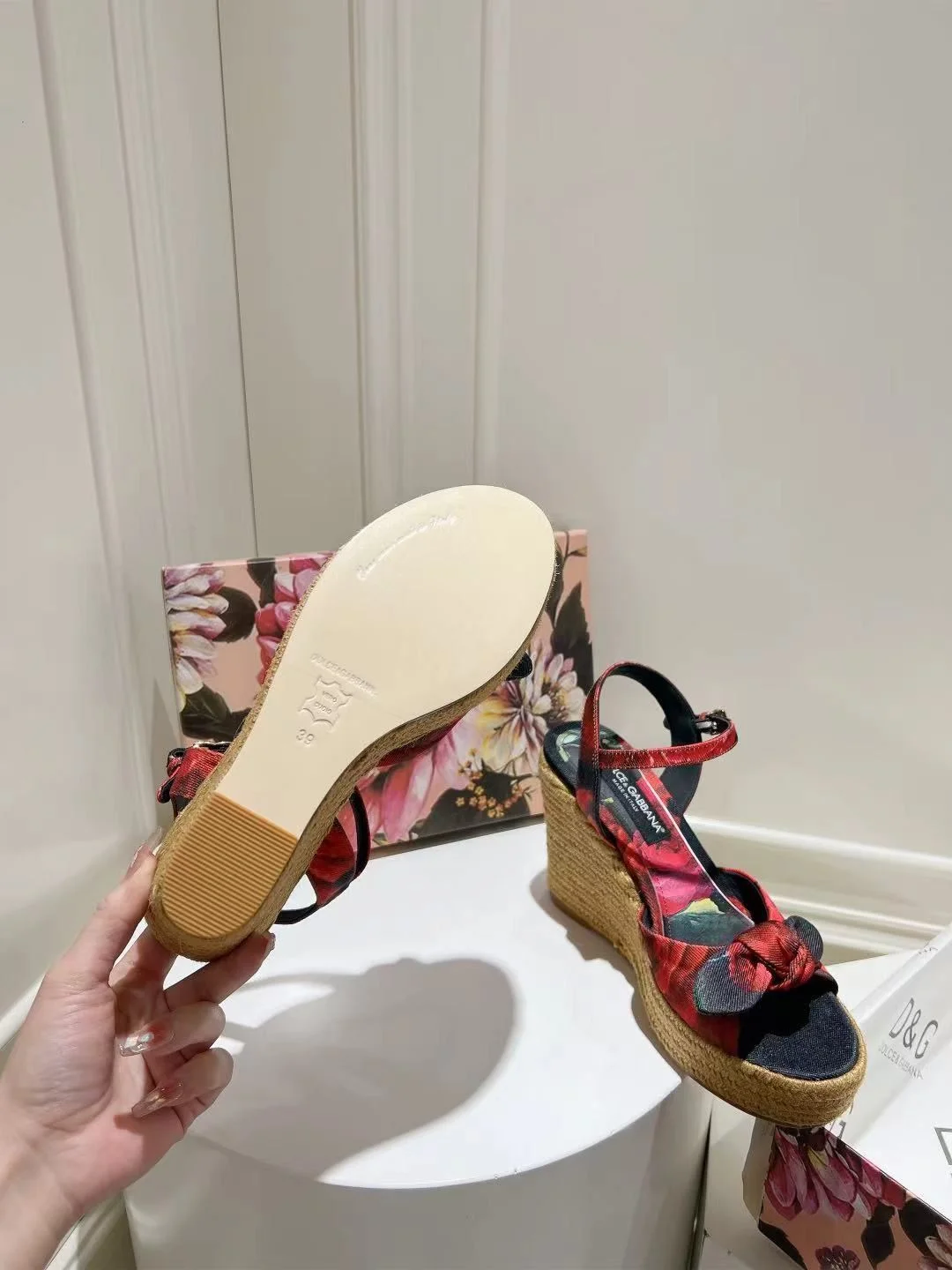 Dolce Gabbana Sandals Original 22960