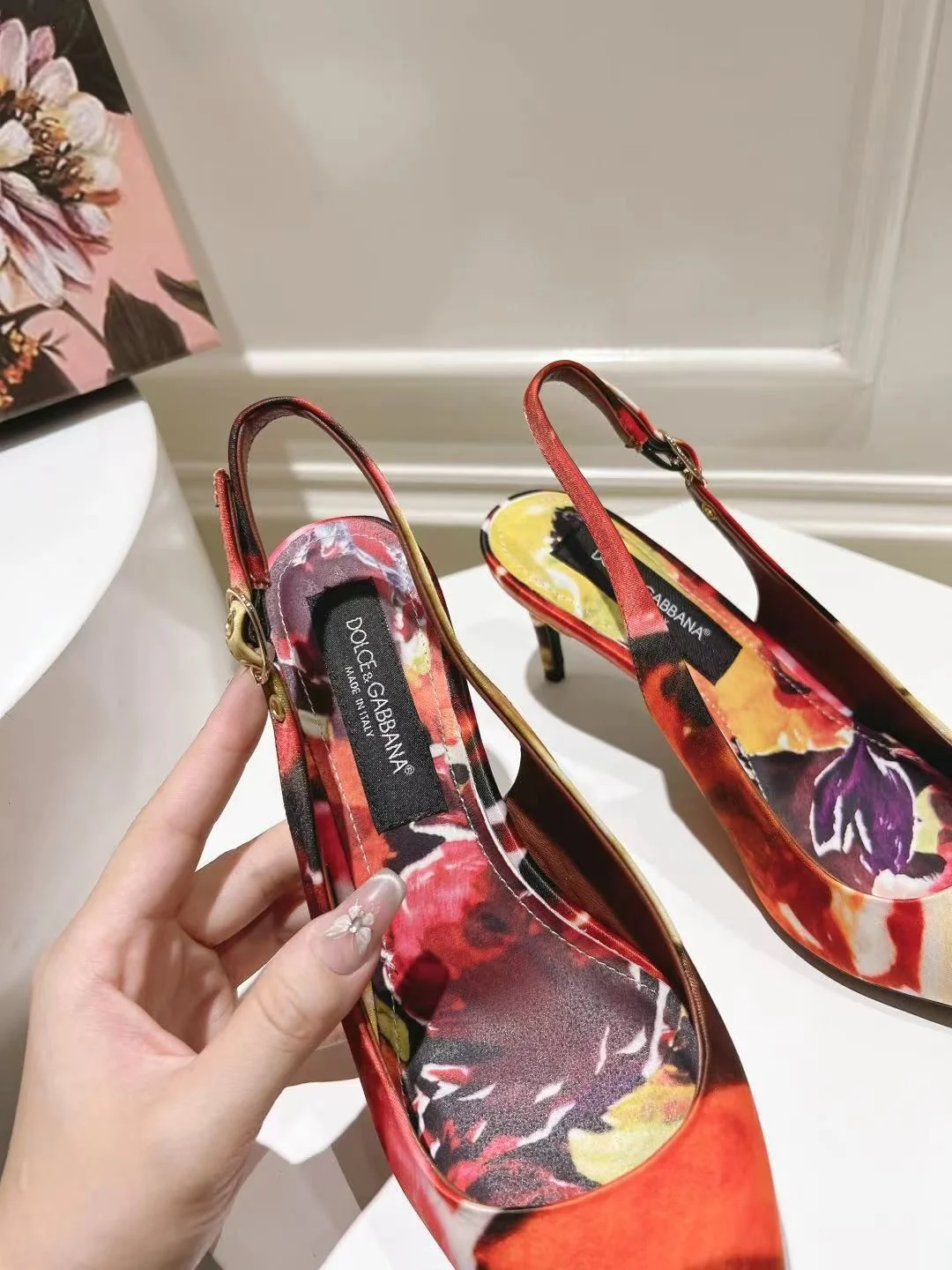 Classic Dolce Gabbana Sandals 22964