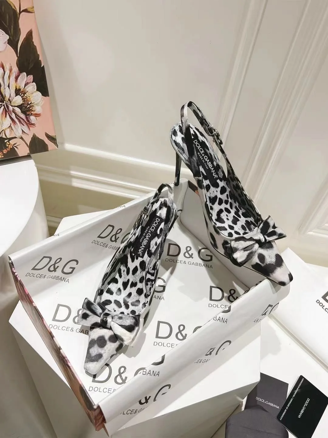 Dolce Gabbana Sandals MultiPurpose 22965