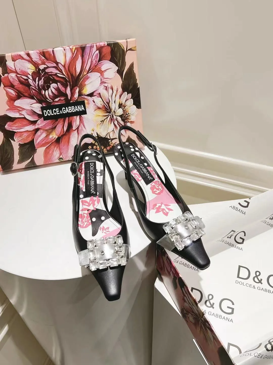 Dolce Gabbana Sandals Reliable 22954