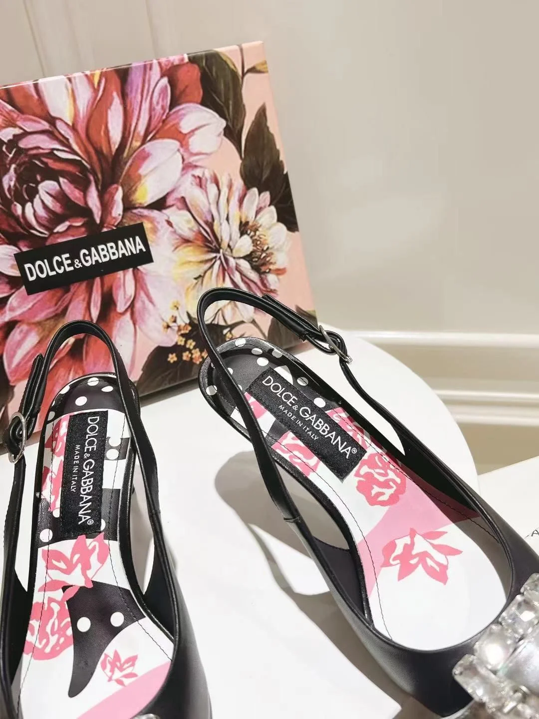 Dolce Gabbana Sandals Reliable 22954