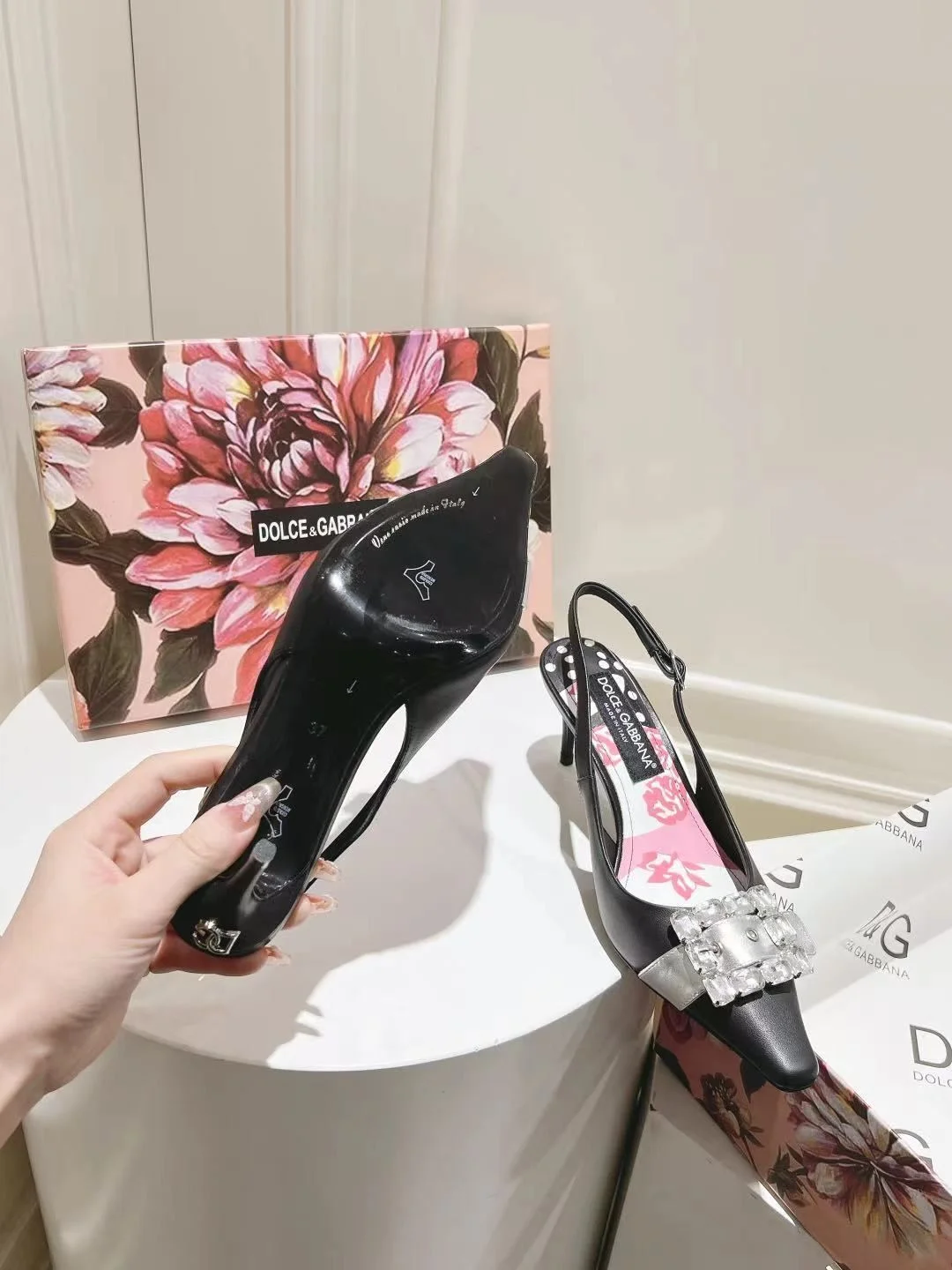 Dolce Gabbana Sandals Reliable 22954