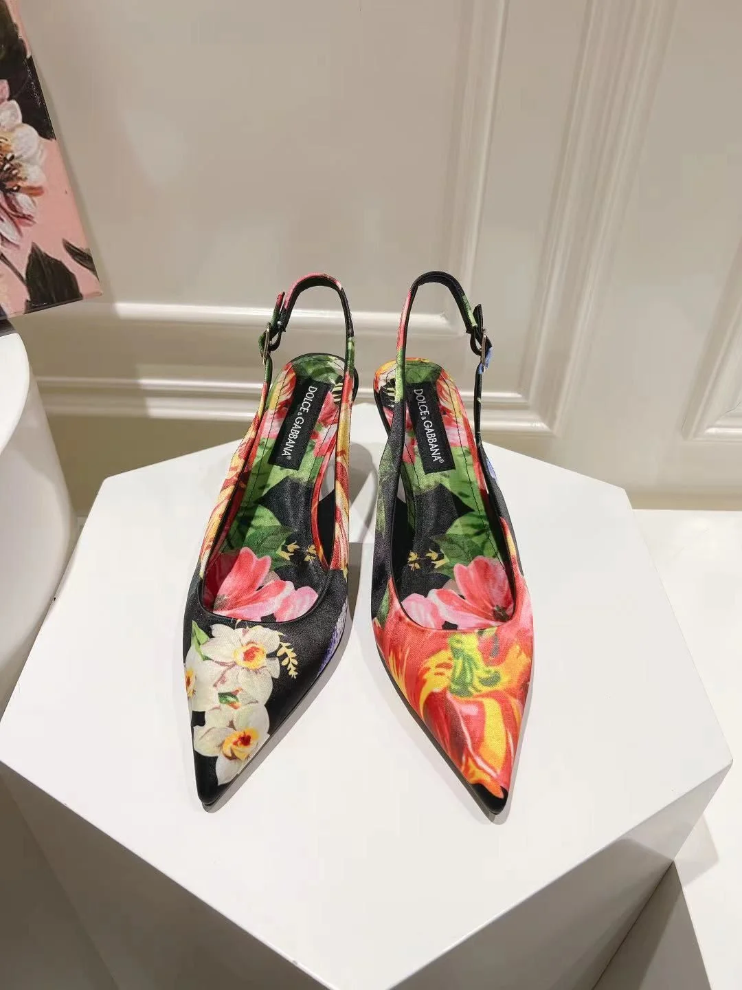 Sporty Dolce Gabbana Sandals 23029