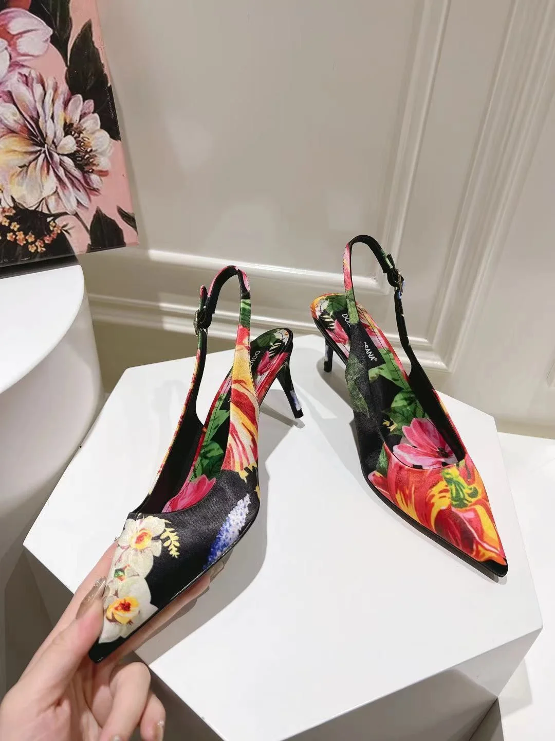 Sporty Dolce Gabbana Sandals 23029
