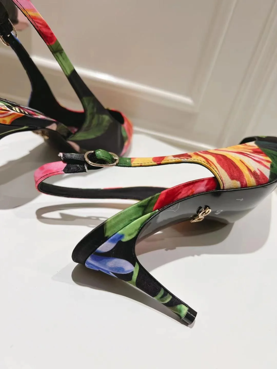 Sporty Dolce Gabbana Sandals 23029
