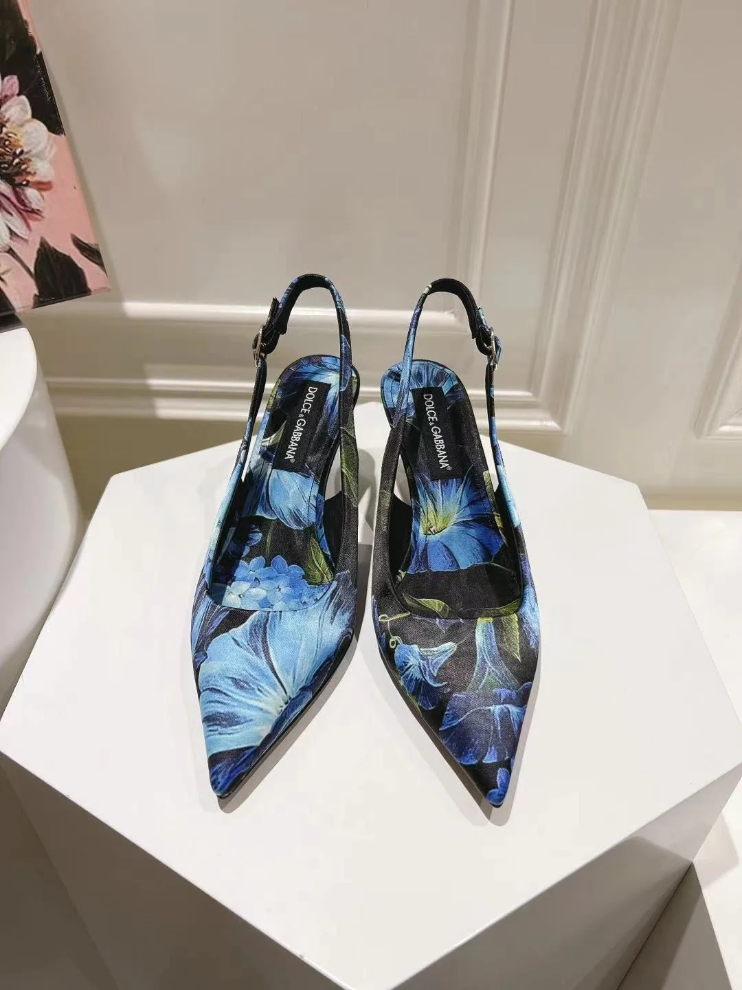 Supportive Dolce Gabbana Sandals 22956
