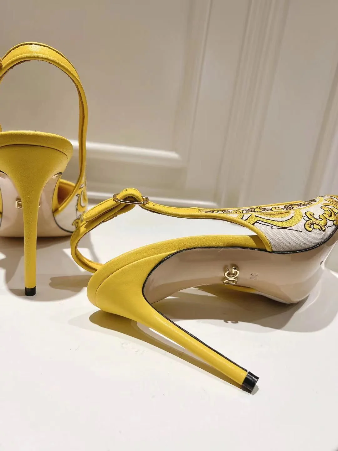 Colorful Dolce Gabbana Sandals 22973