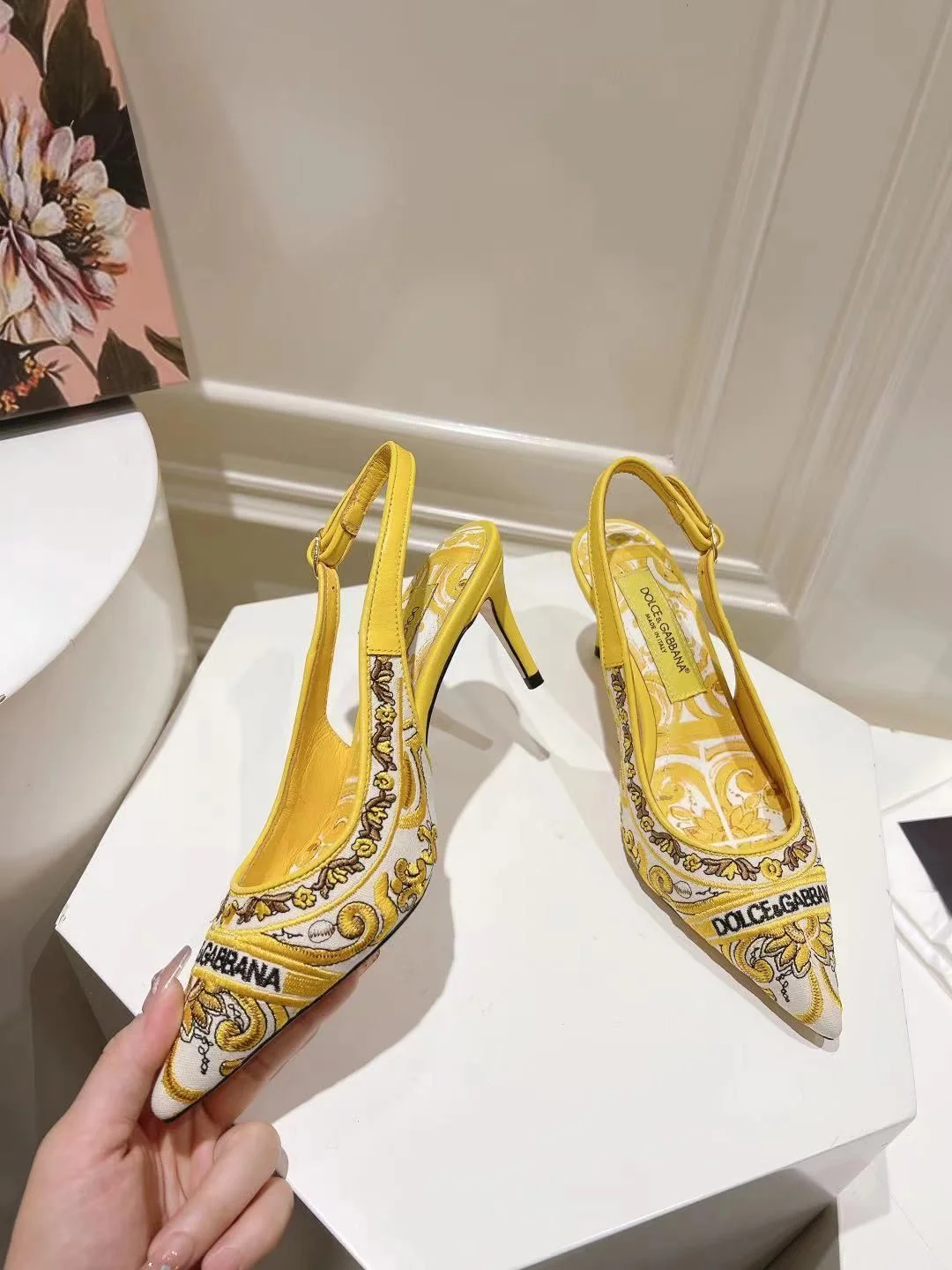 Dolce Gabbana Sandals Seasonal 22963