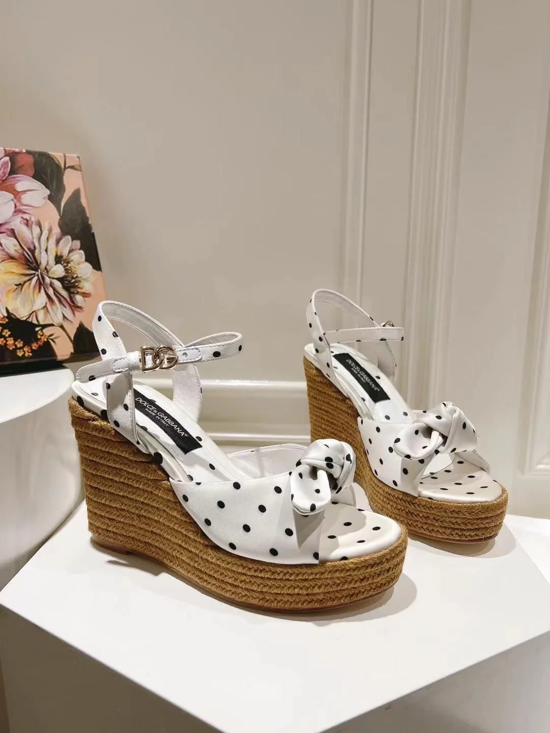 OdorResistant Dolce Gabbana Sandals 22949