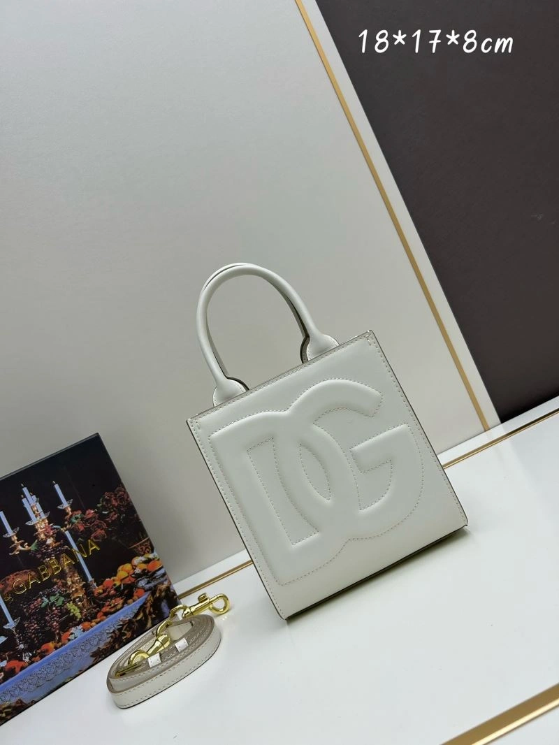 Sleek Dolce Gabbana Shopping Bags 84130