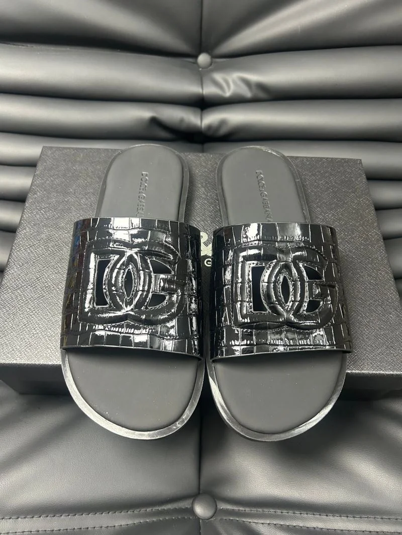Practical Dolce Gabbana Slippers 22825