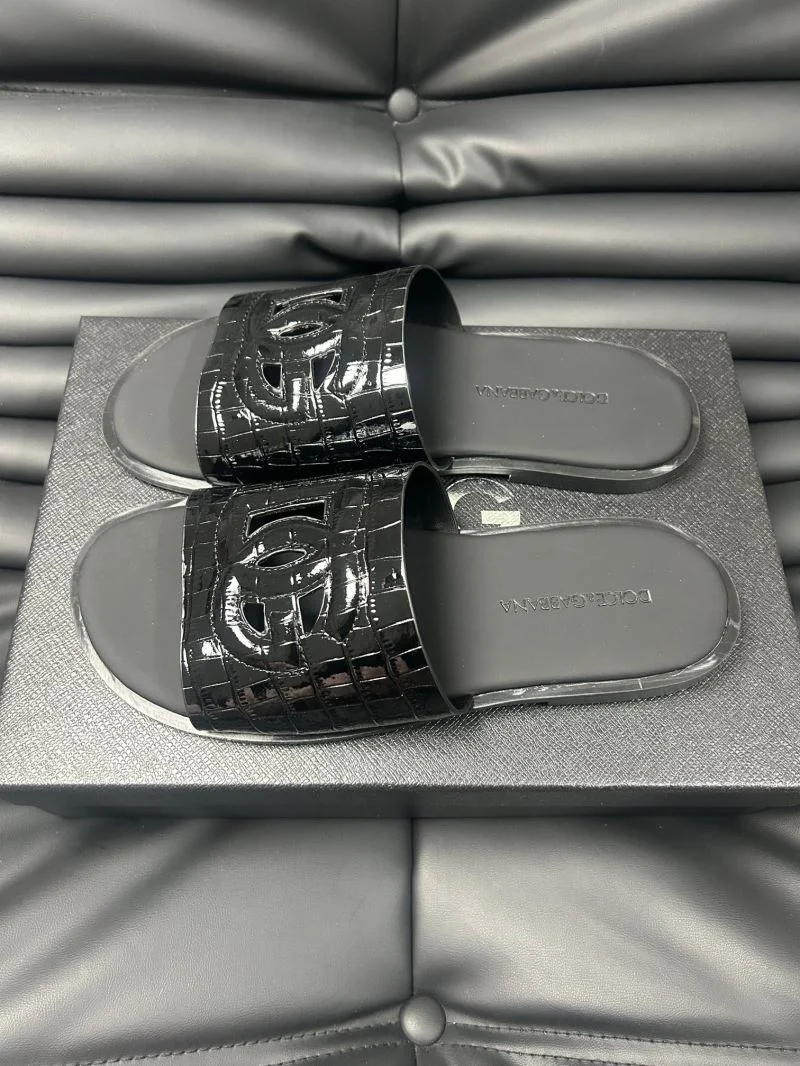 Practical Dolce Gabbana Slippers 22825