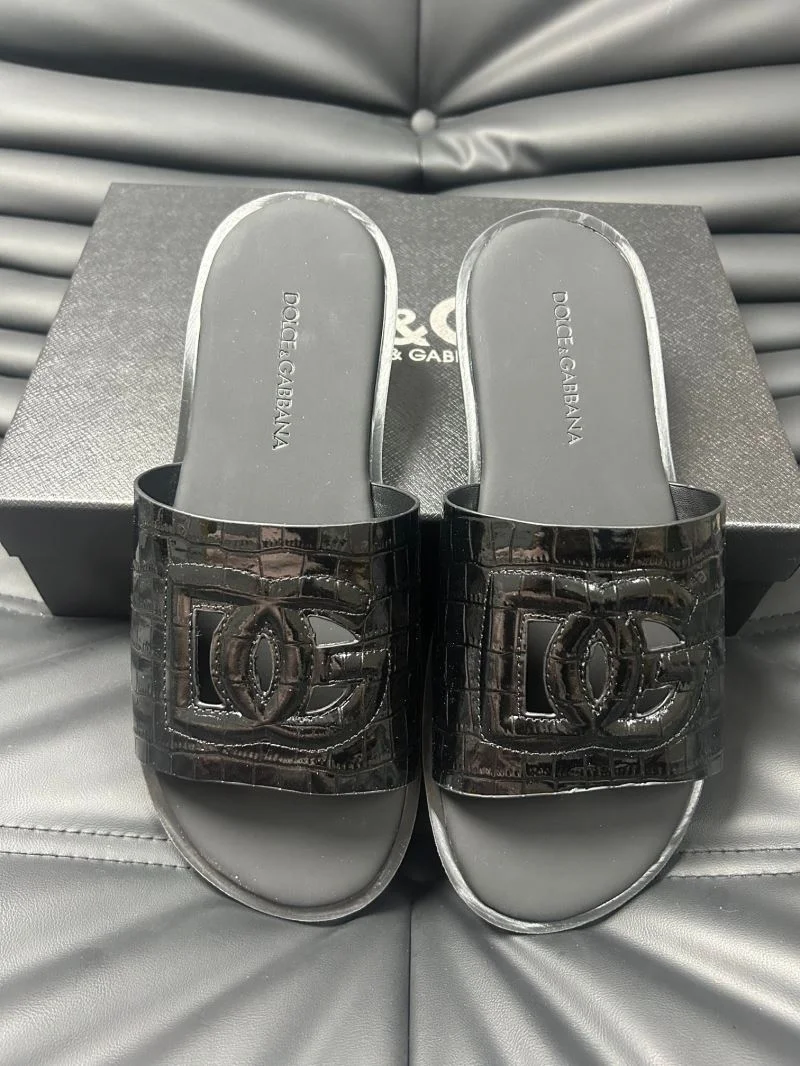 Practical Dolce Gabbana Slippers 22825