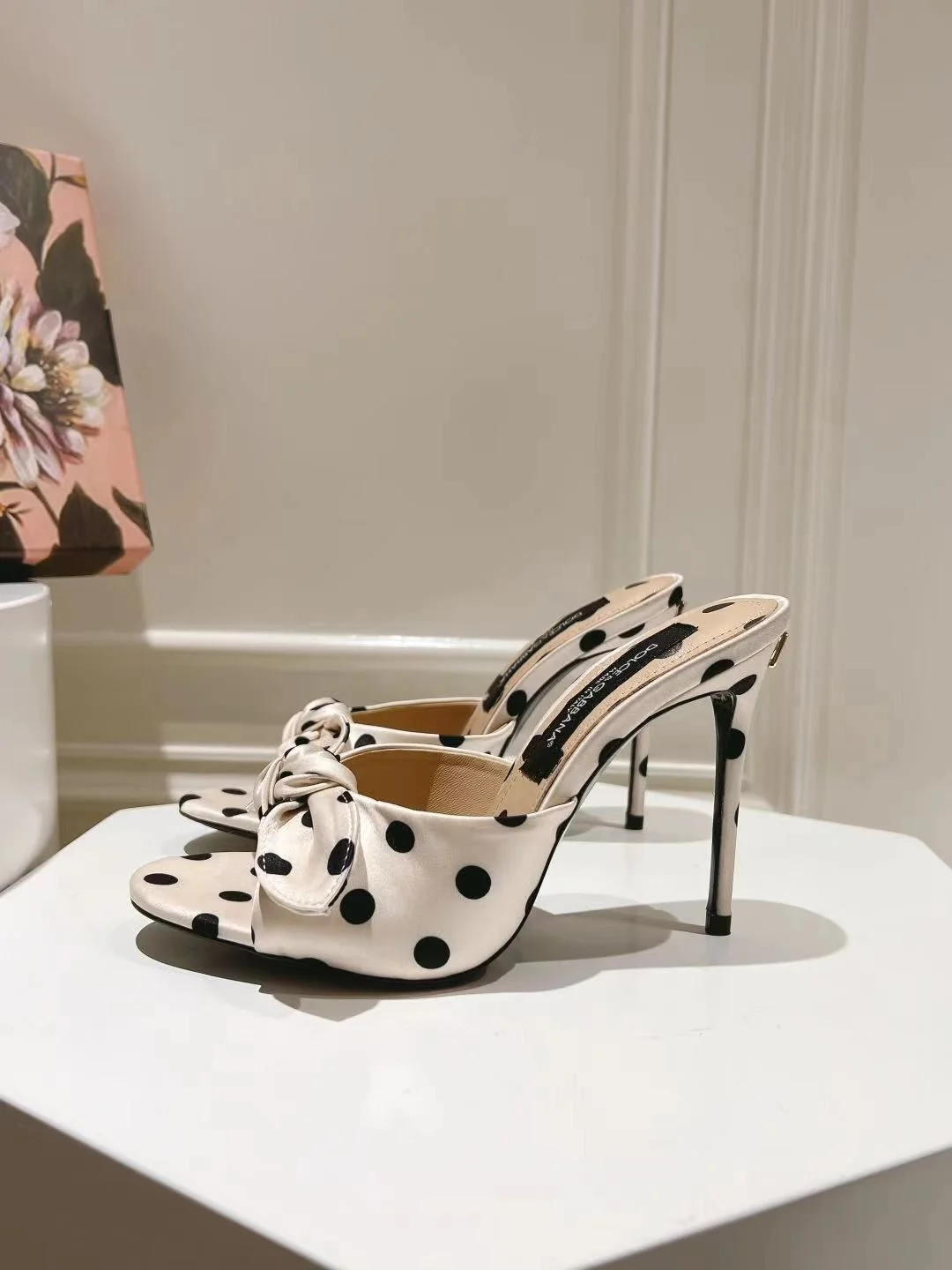 ZeroBulk Dolce Gabbana Slippers 22937