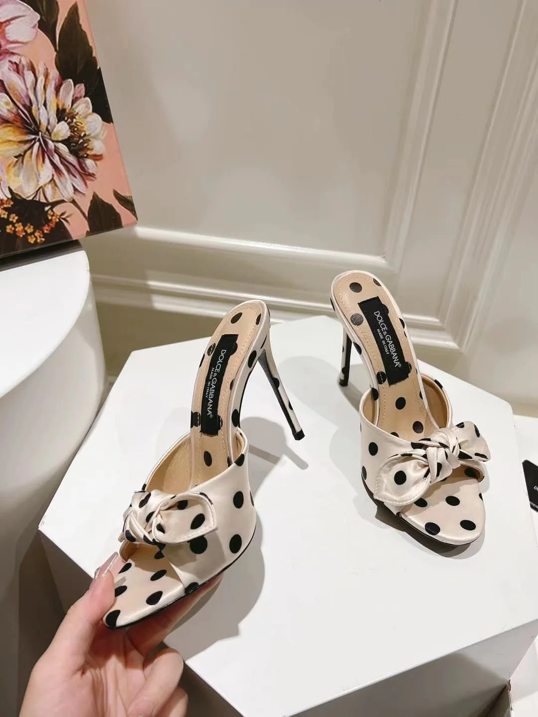 ZeroBulk Dolce Gabbana Slippers 22937