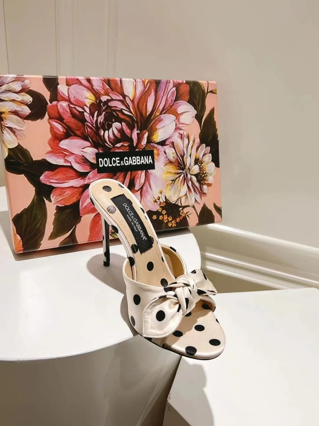 ZeroBulk Dolce Gabbana Slippers 22937
