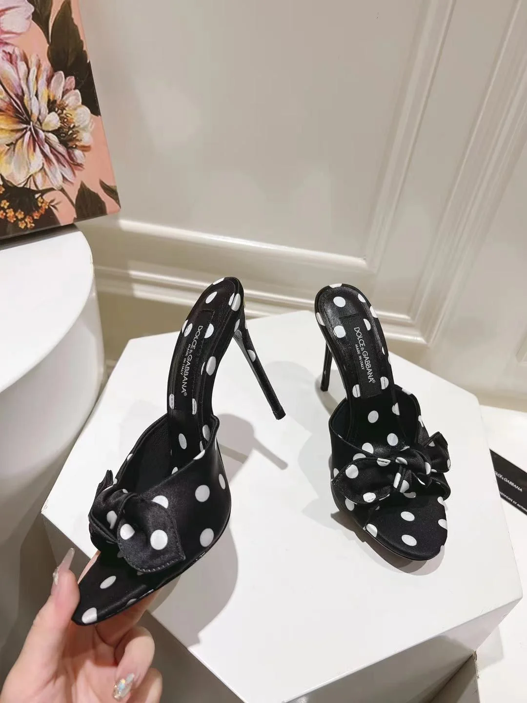 SmoothTexture Dolce Gabbana Slippers 22944