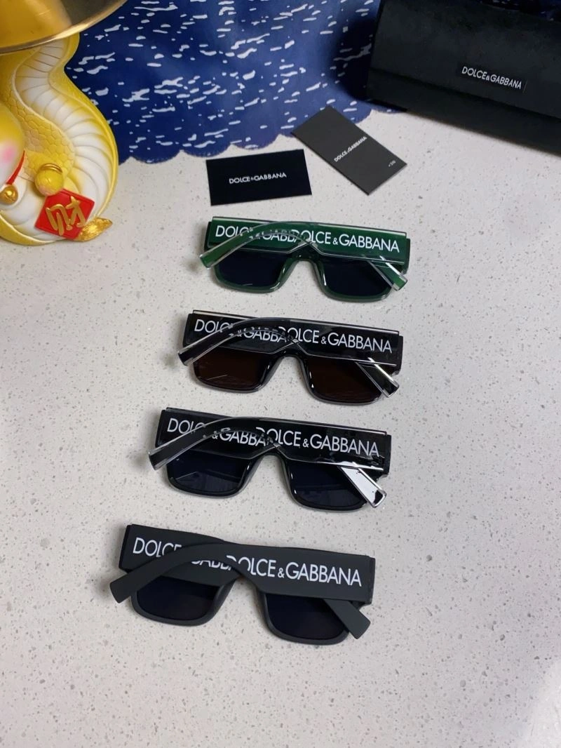 Versatile Dolce Gabbana Sunglasses 279175