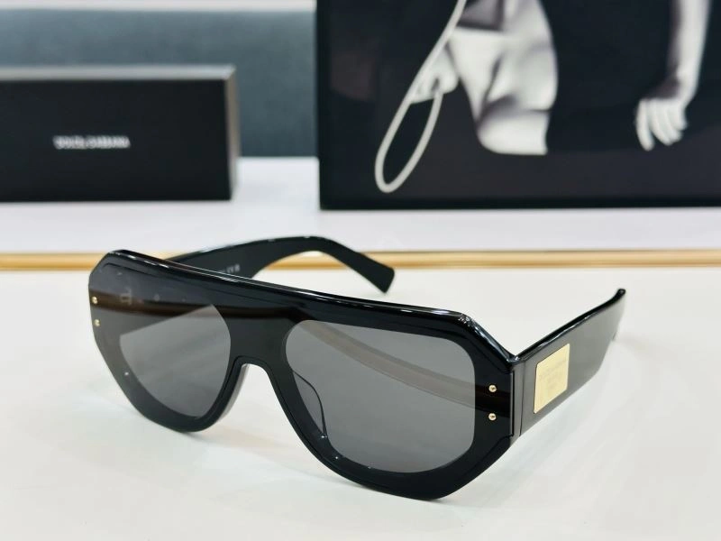 Tailored Dolce Gabbana Sunglasses 279151