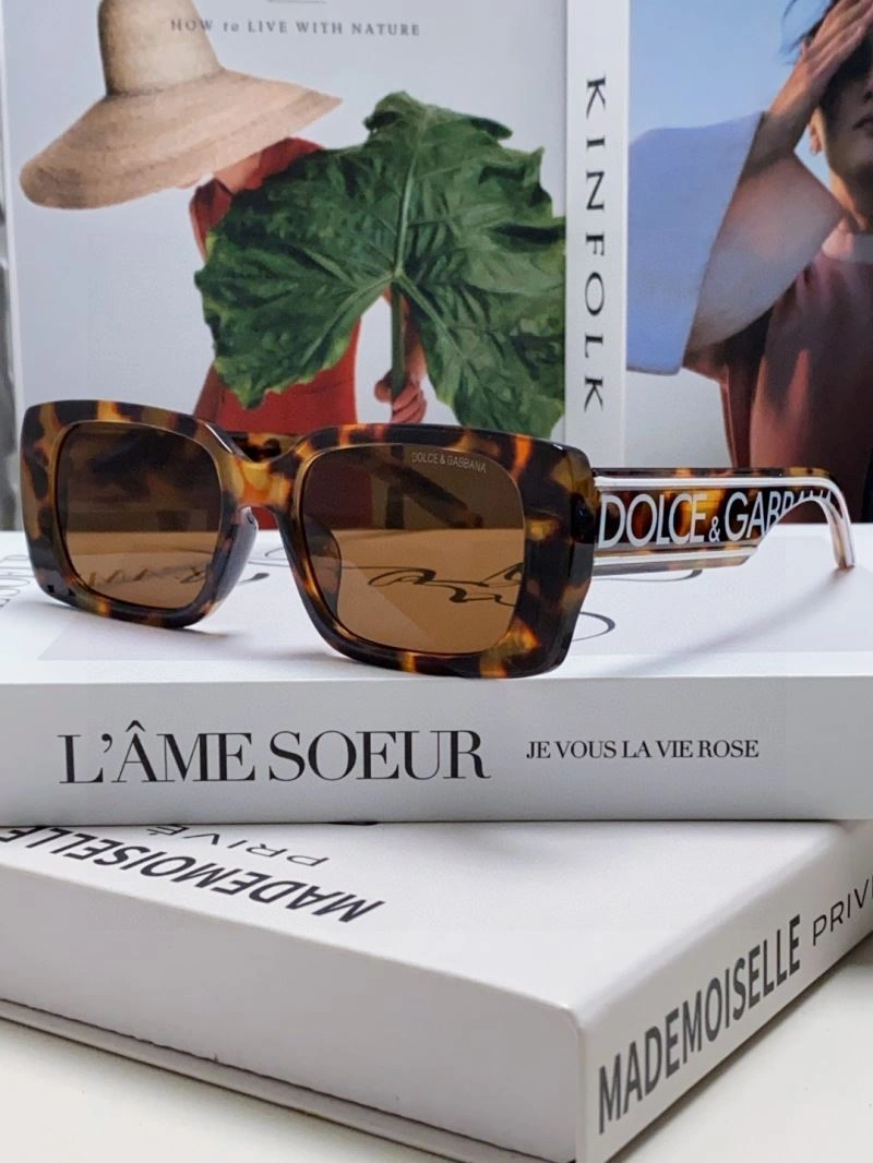 Snug Dolce Gabbana Sunglasses 279117