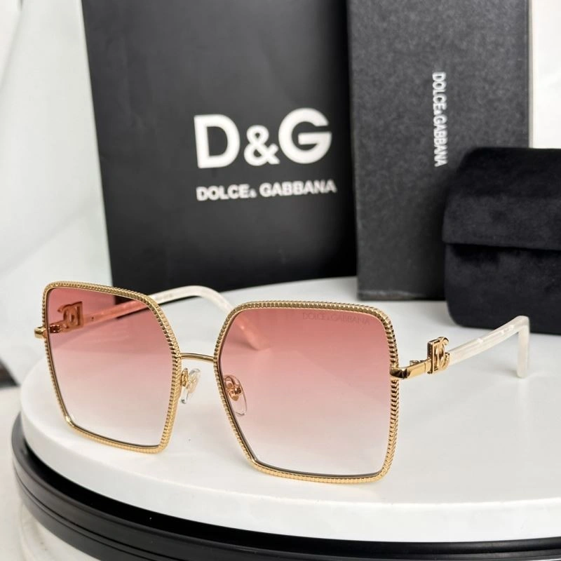 WaterResistant Dolce Gabbana Sunglasses 279186