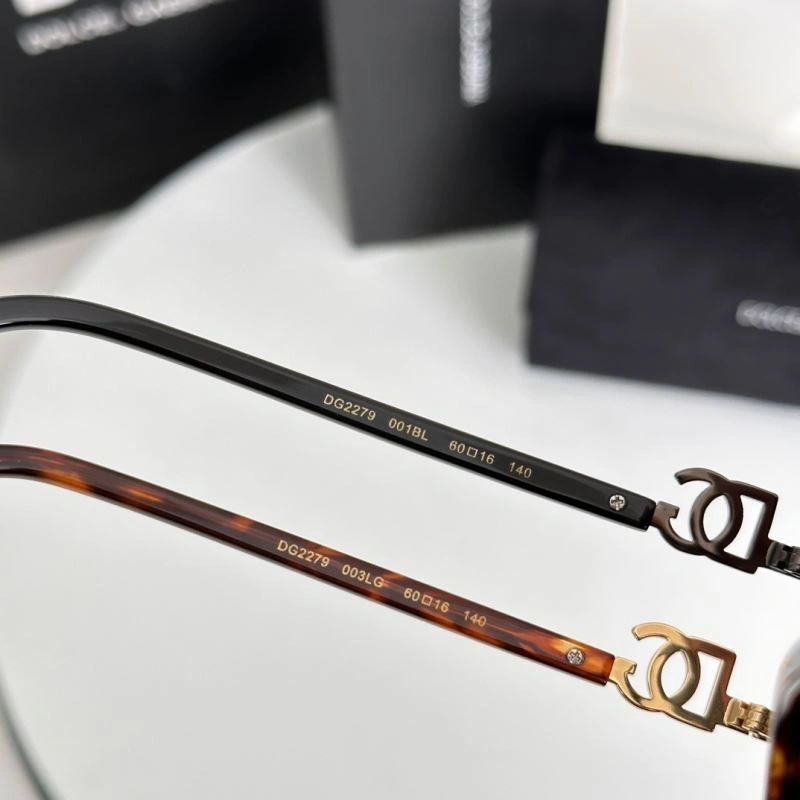 WaterResistant Dolce Gabbana Sunglasses 279186