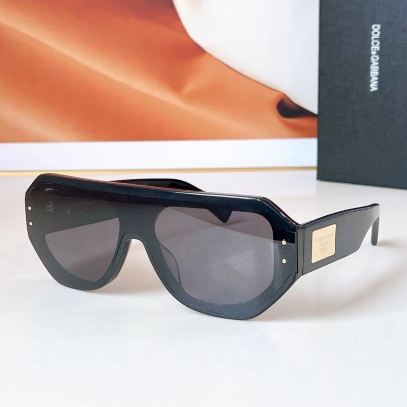Dolce Gabbana Sunglasses Chic 279173