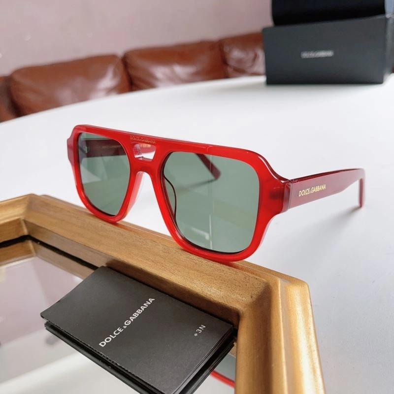 Versatile Dolce Gabbana Sunglasses 279170