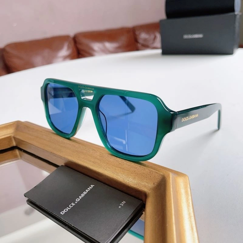 Versatile Dolce Gabbana Sunglasses 279170