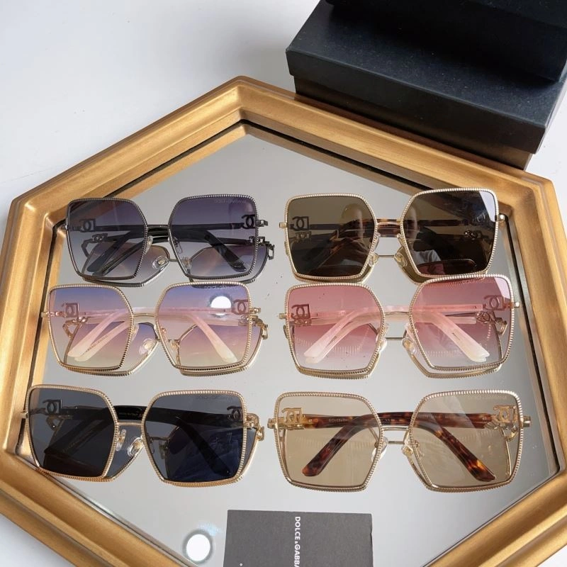 Supportive Dolce Gabbana Sunglasses 279154