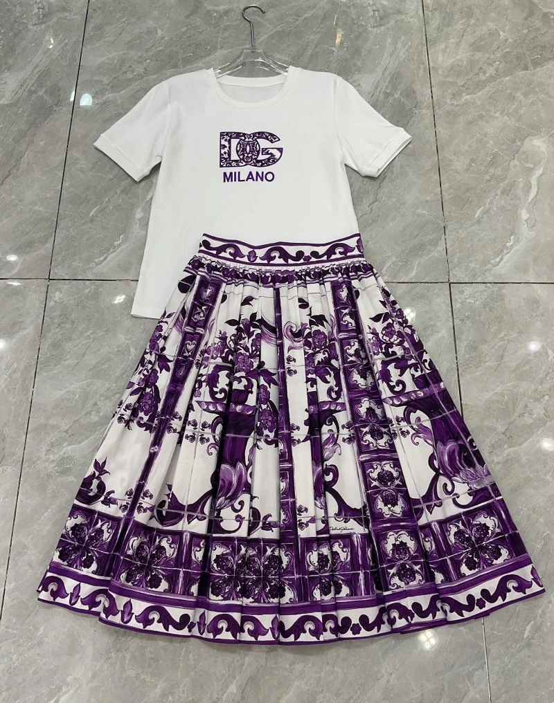 Sleek Dolce Gabbana T-Shirts 119322