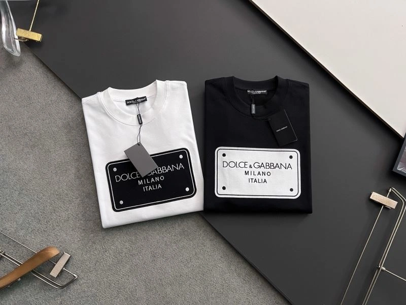 ModernLook Dolce Gabbana T-Shirts 119779
