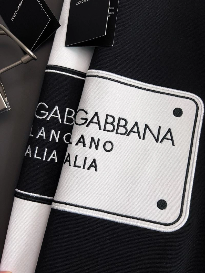 ModernLook Dolce Gabbana T-Shirts 119779