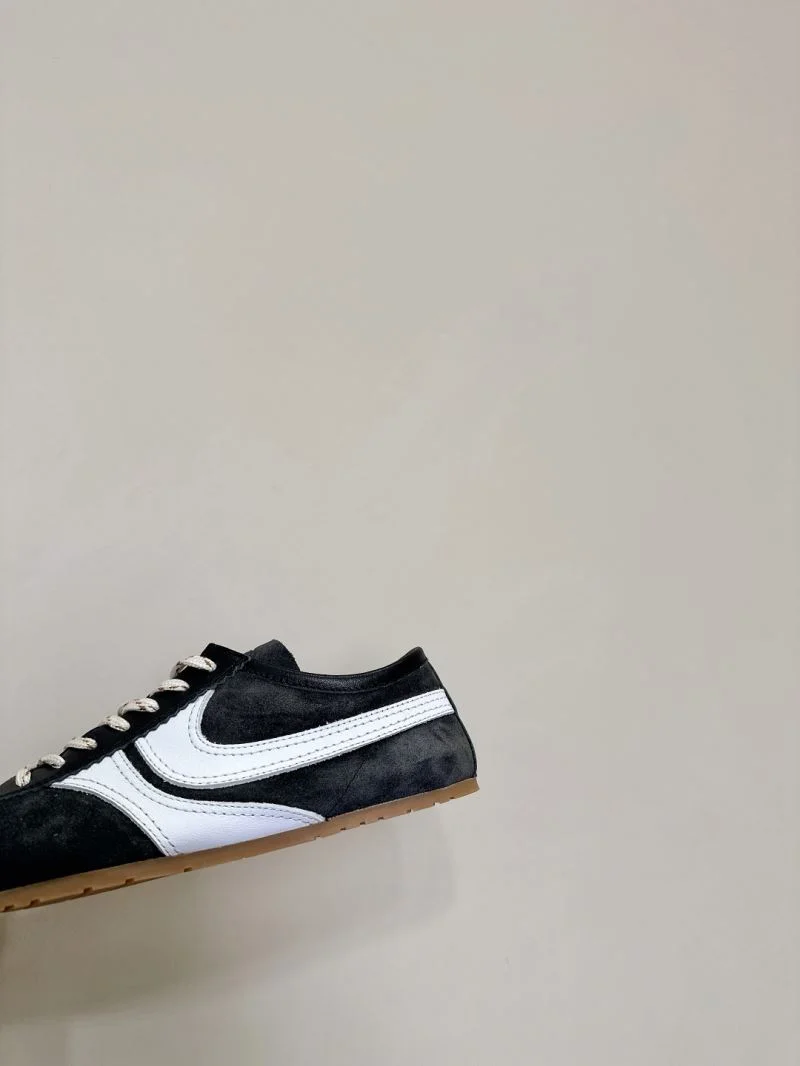 Sophisticated Dries Van Noten Shoes 12530