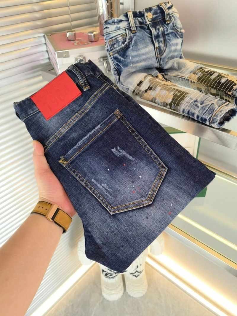 Trendsetting Dsquared2 Jeans 120307