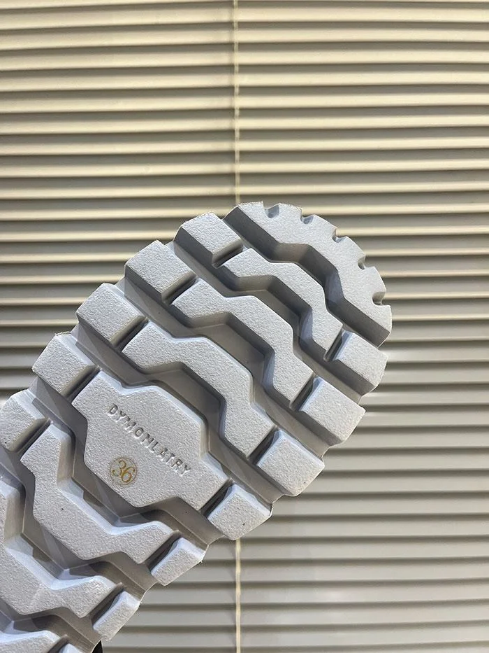 Snug Dymonlatry Shoes 8174